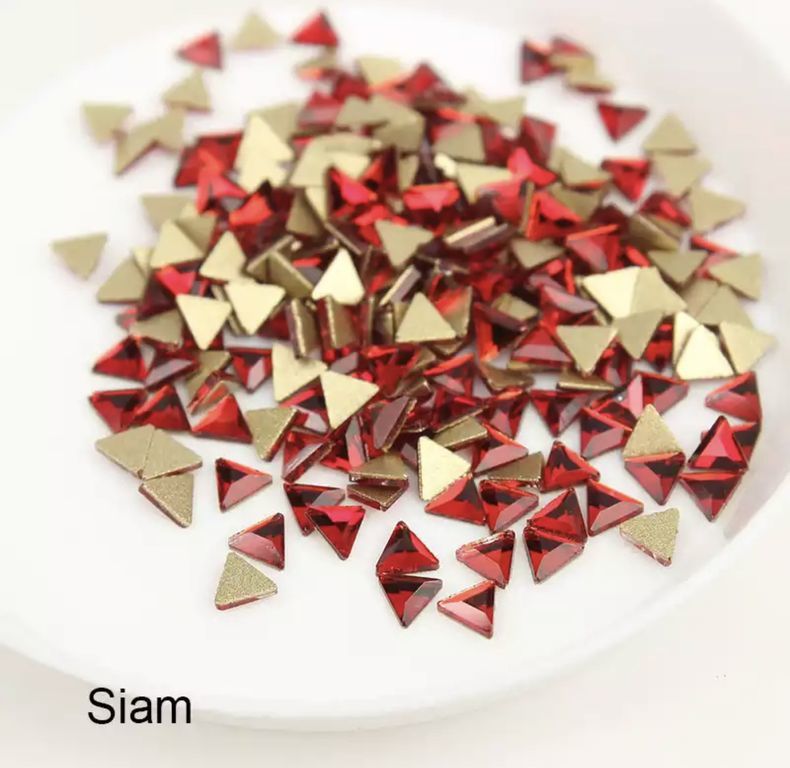 Taş Üçgen Siam 3mm 4 Adet