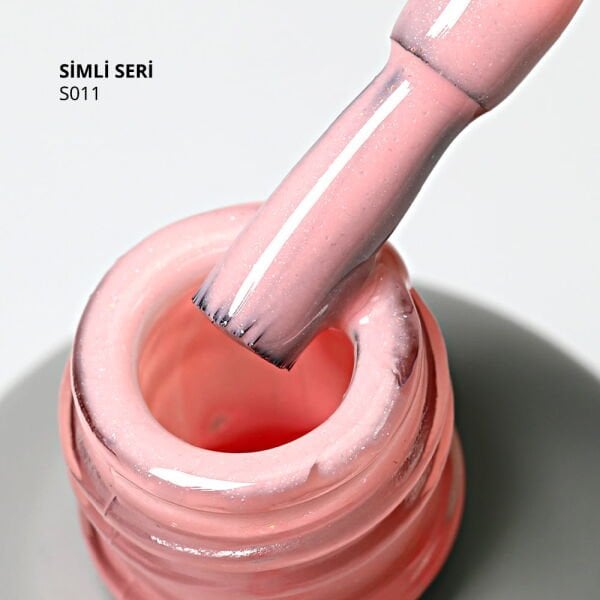 Momo Professional Simli Seri Kalıcı Oje S011 Hafif Simli Açık Pudra (14ml)