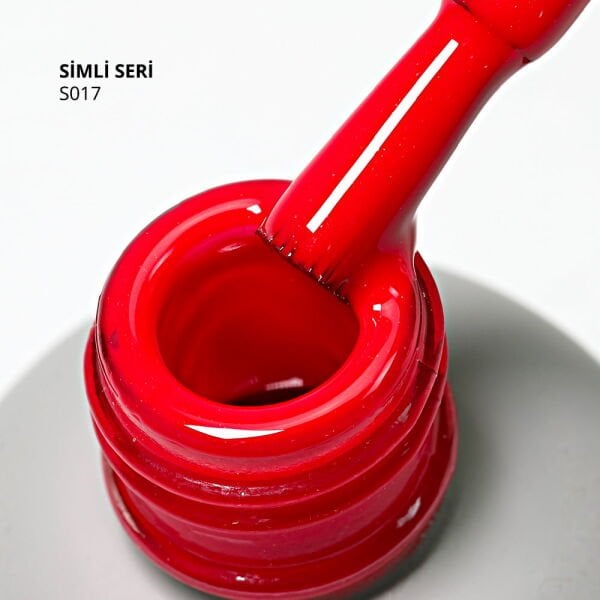 Momo Professional Simli Seri Kalıcı Oje S017 Hafif Simli Kırmızı (14ml)