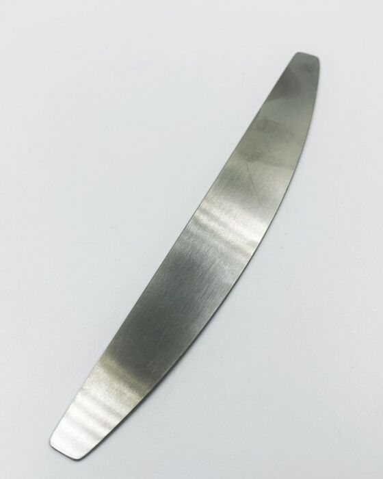 Manikür Çelik Taban Yarım Ay 180/30 mm