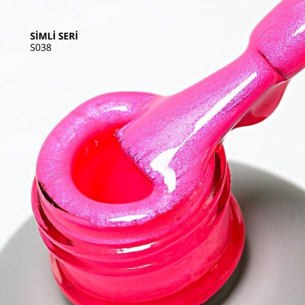 Momo Professional Simli Seri Kalıcı Oje S038 Mavi Sedefli Şeker Pembe (14ml)