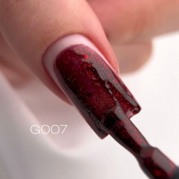 Momo Professional Glitter Seri Kalıcı Oje G007 Kırmızı Parıltılı Şarap (14ml)