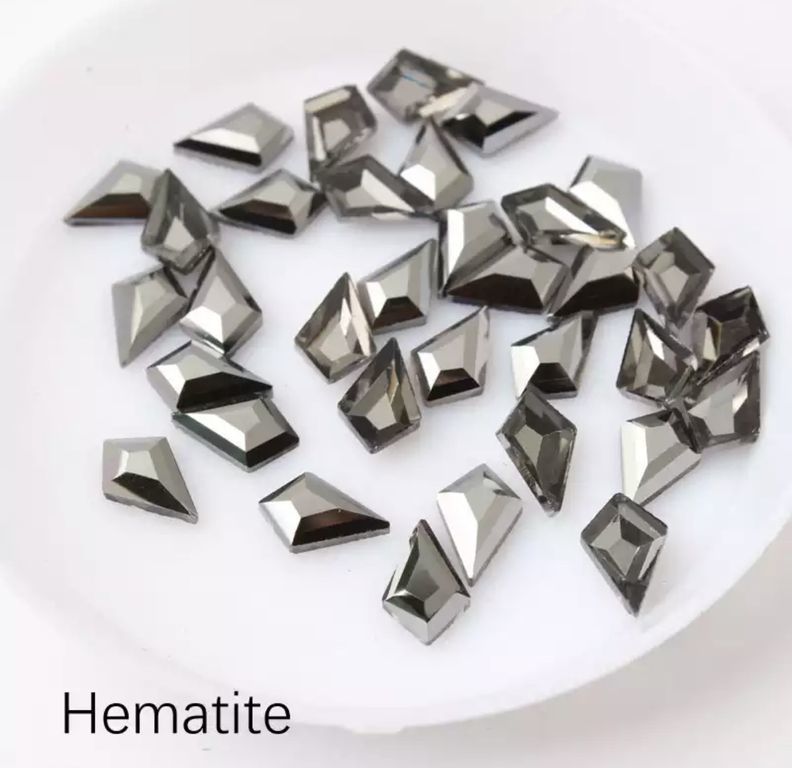 Taş Eşkenar Dörtgen Eğimli Hematite 5.5*8.5mm 2 Adet