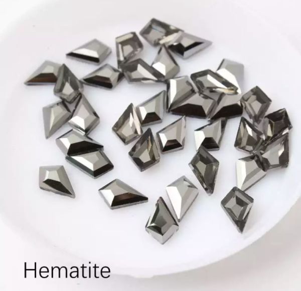 Taş Eşkenar Dörtgen Eğimli Hematite 5.5*8.5mm 2 Adet