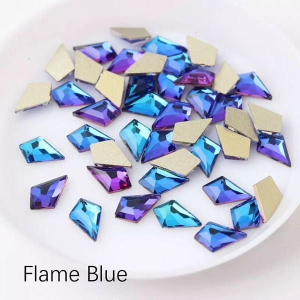 Taş Eşkenar Dörtgen Eğimli Flame Blue 5.5*8.5mm 2 Adet