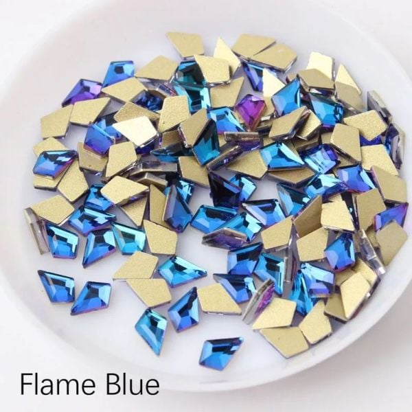 Taş Eşkenar Dörtgen Eğimli Flame Blue 4*6.5mm 2 Adet