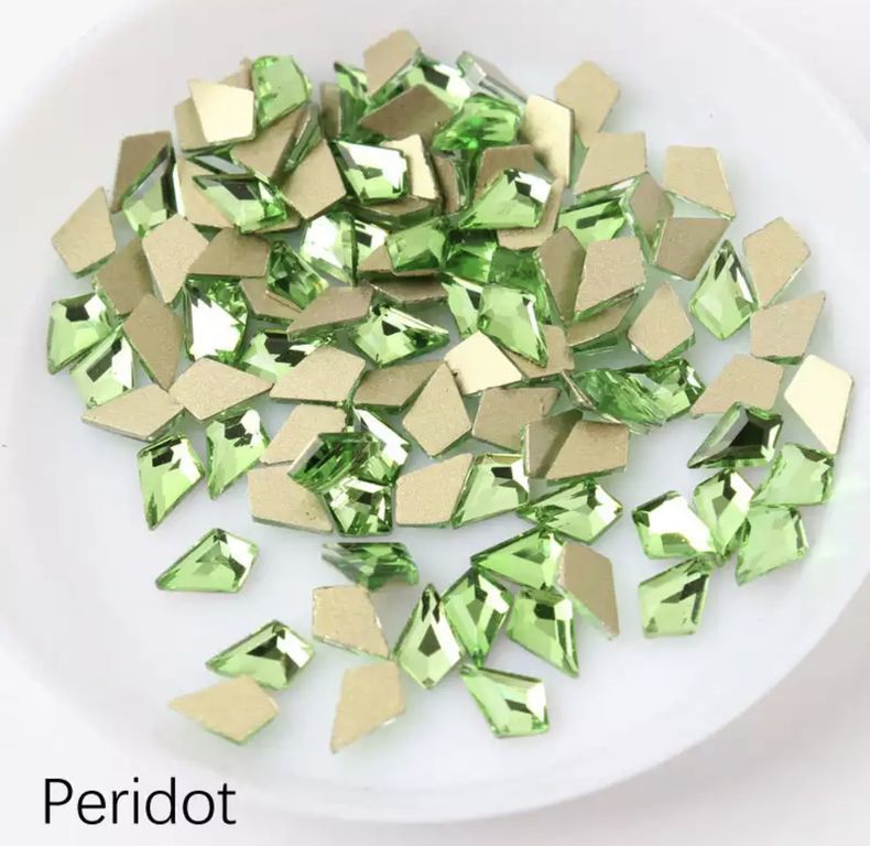 Taş Eşkenar Dörtgen Eğimli Peridot 4*6.5mm 2 Adet