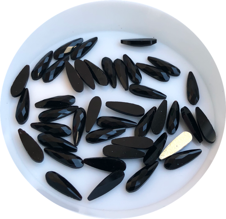 Taş Damla Black 3*10mm 2 Adet