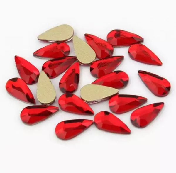 Taş Damla Siam 4*8mm 2 Adet