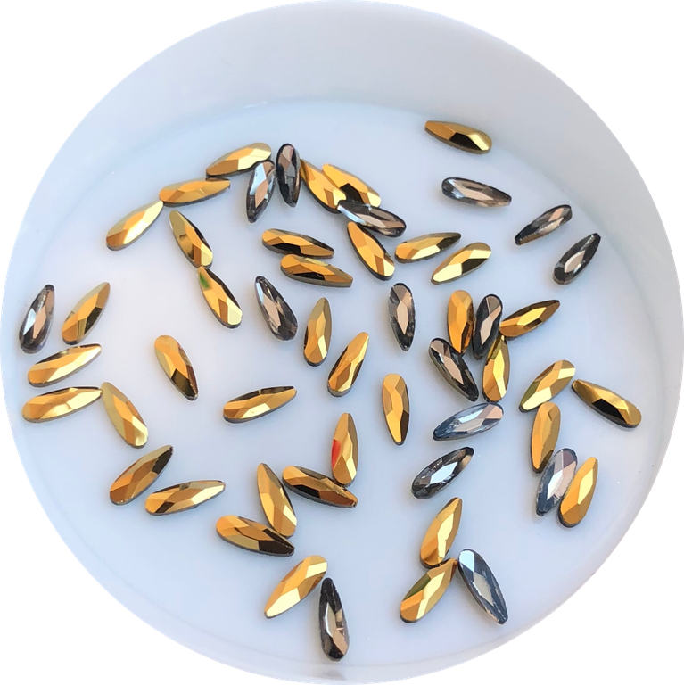 Taş Damla Gold 2*6mm 2 Adet