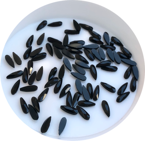 Taş Damla Black 2*6mm 2 Adet