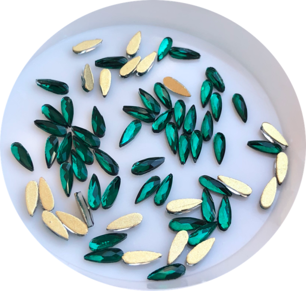 Taş Damla Zümrüt 2*6mm 2 Adet