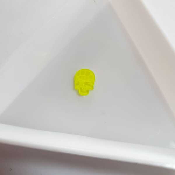 Taş Kuru Kafa Sarı Neon 6*8mm 1 Adet