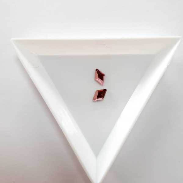 Taş Eşkenar Dörtgen Lt.Rose 5*8mm 2 Adet