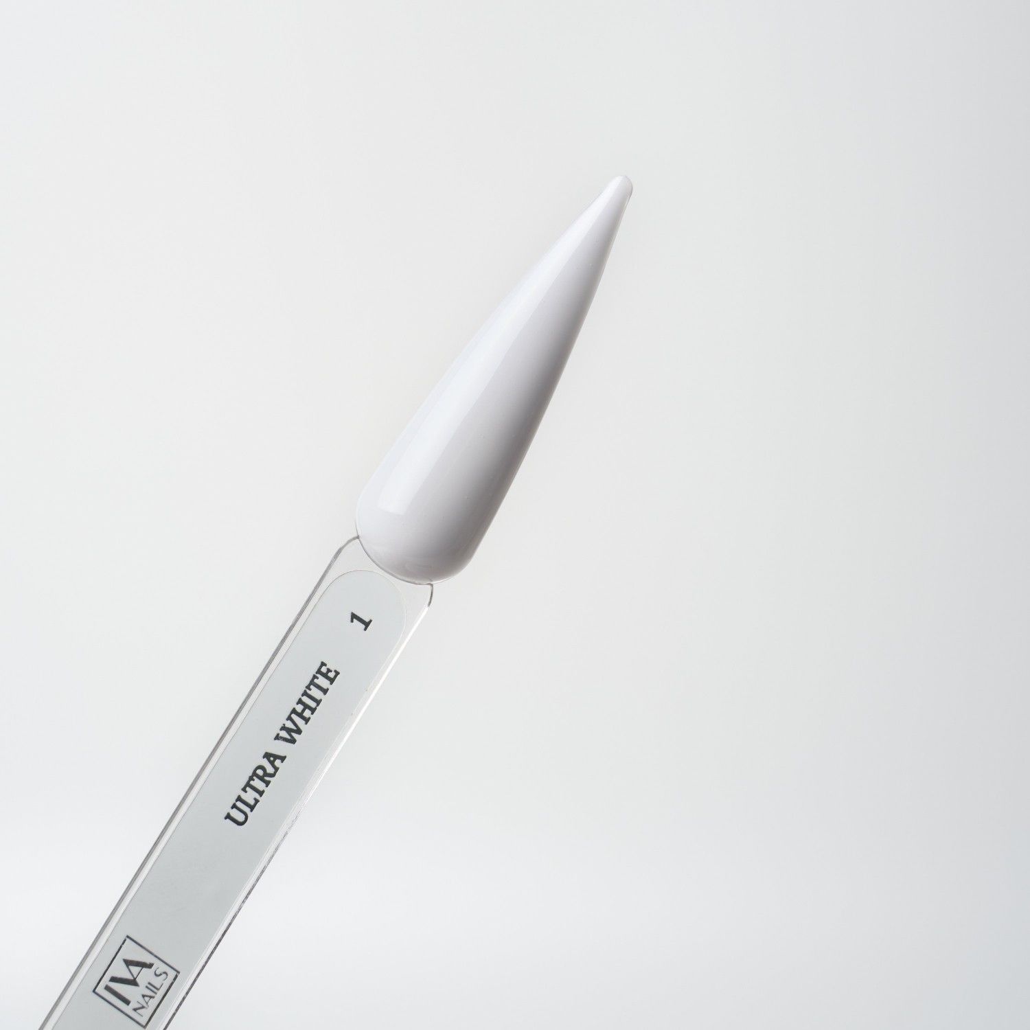 İva Nails Ultra White Kalıcı Oje UW (8ml)