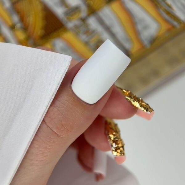 Momo Professional Klasik Seri Kalıcı Oje K002 Kireç Beyazı (14ml)