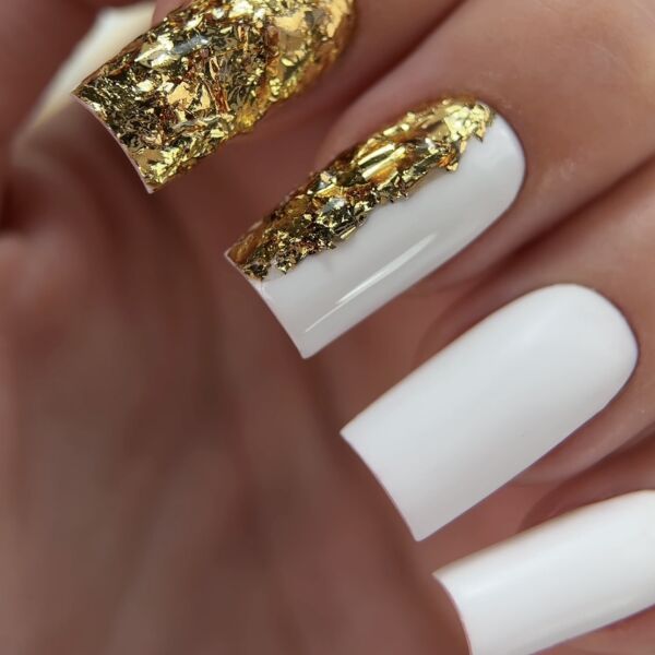 Momo Professional Klasik Seri Kalıcı Oje K002 Kireç Beyazı (14ml)