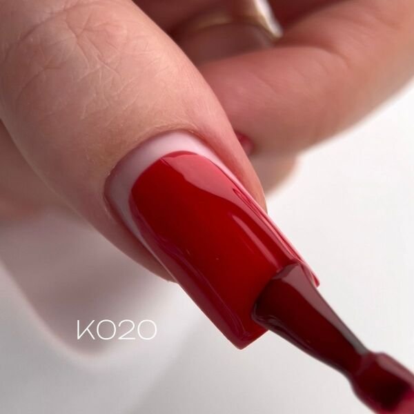 Momo Professional Klasik Seri Kalıcı Oje K020 Kan Kırmızısı (14ml)