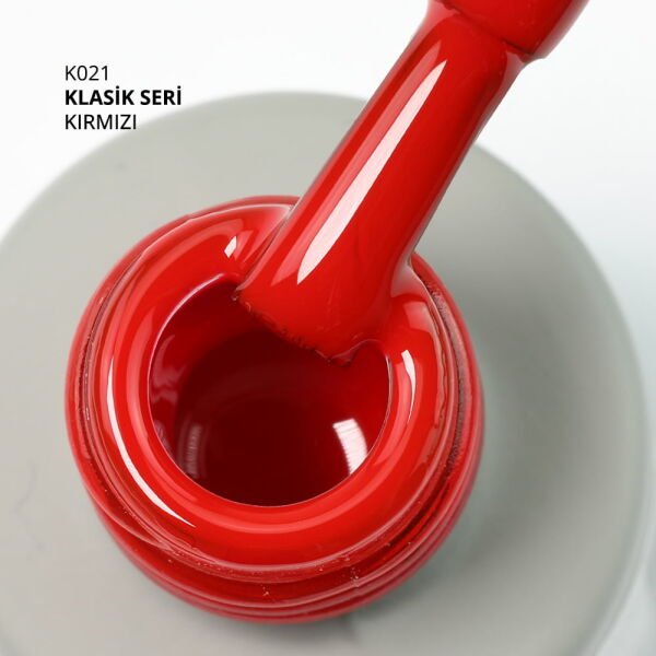 Momo Professional Klasik Seri Kalıcı Oje K021 Kırmızı (14ml)