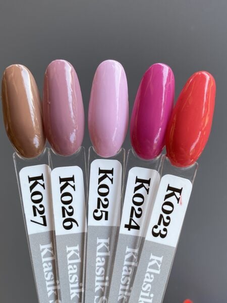 Momo Professional Klasik Seri Kalıcı Oje K023 Mercan Pembe (14ml)