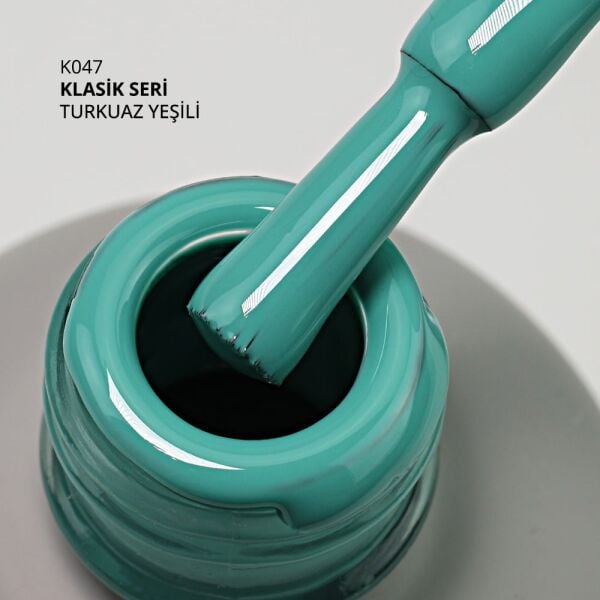 Momo Professional Klasik Seri Kalıcı Oje K047 Turkuaz Yeşili (14ml)