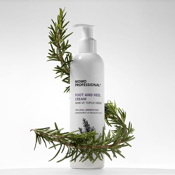 Momo Professional Ayak ve Topuk Kremi %10 Üreli, Biberiye Özlü, Yoğun Nemlendirici Bakım Kremi, 250 ml