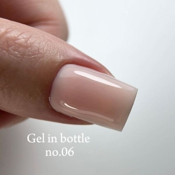 Momo Professional Gel In Bottle No.06, Akıllı Fırçalı Protez Tırnak Jeli, Yarı Şeffaf Nude Şeftali, 18 ml