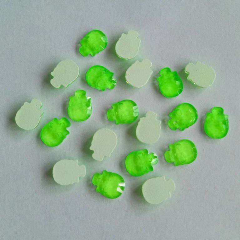 Taş Kuru Kafa Yeşil Neon 6*8mm 1 Adet