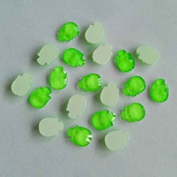Taş Kuru Kafa Yeşil Neon 6*8mm 1 Adet